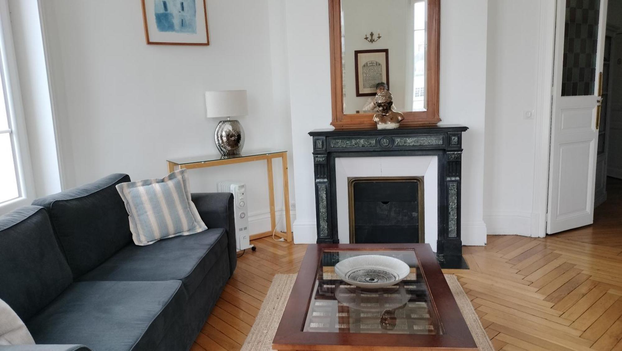 Appartement F3 Au Balcon De La Place Du Martroi Orleans Luaran gambar
